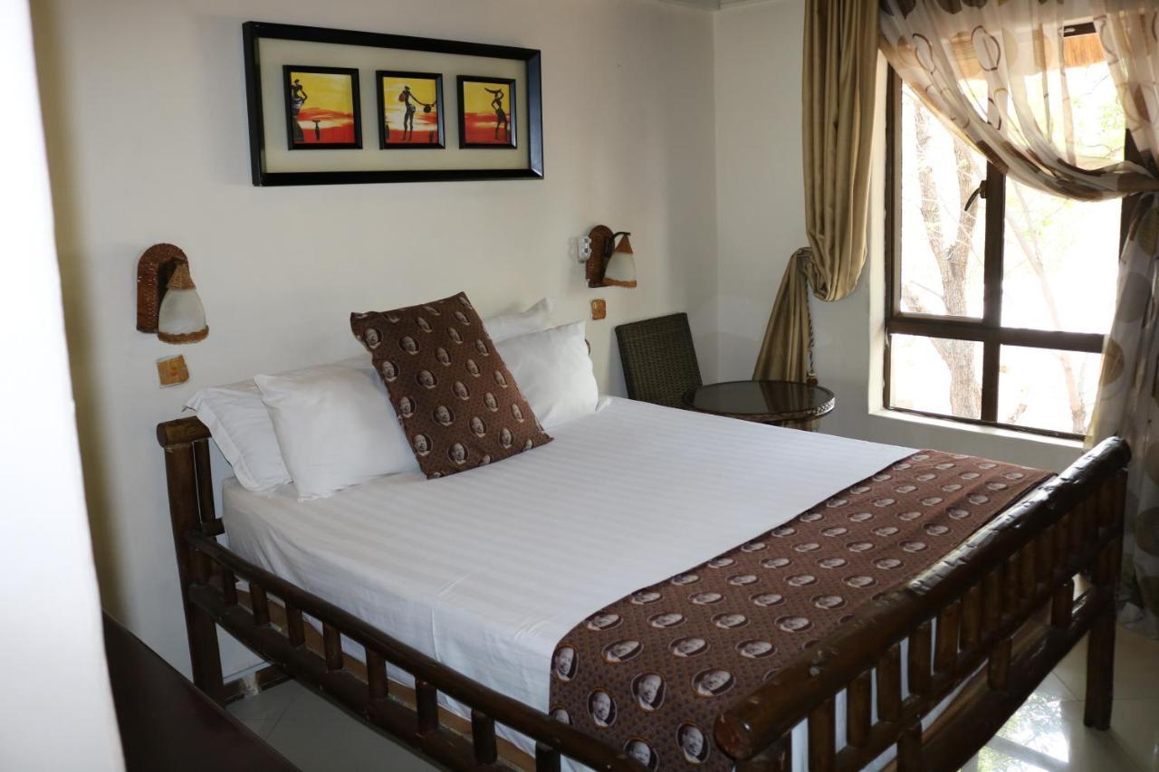 African Home Hotel Gaborone Zewnętrze zdjęcie