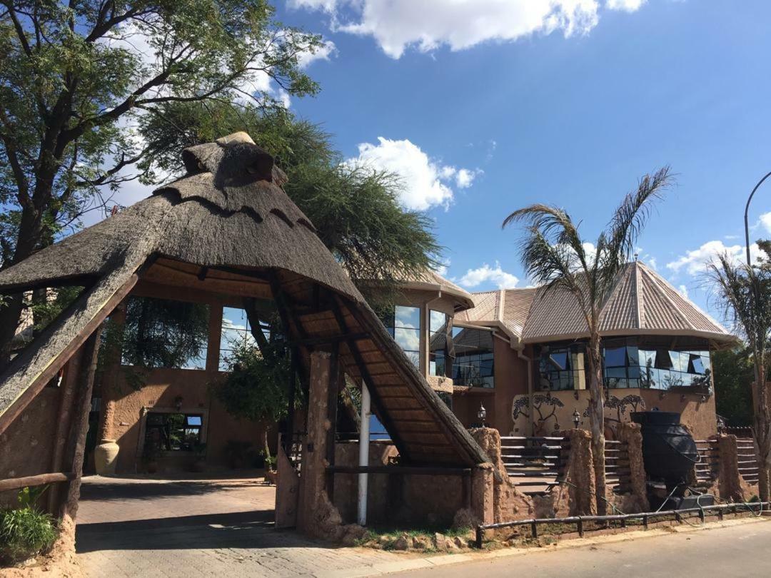 African Home Hotel Gaborone Zewnętrze zdjęcie