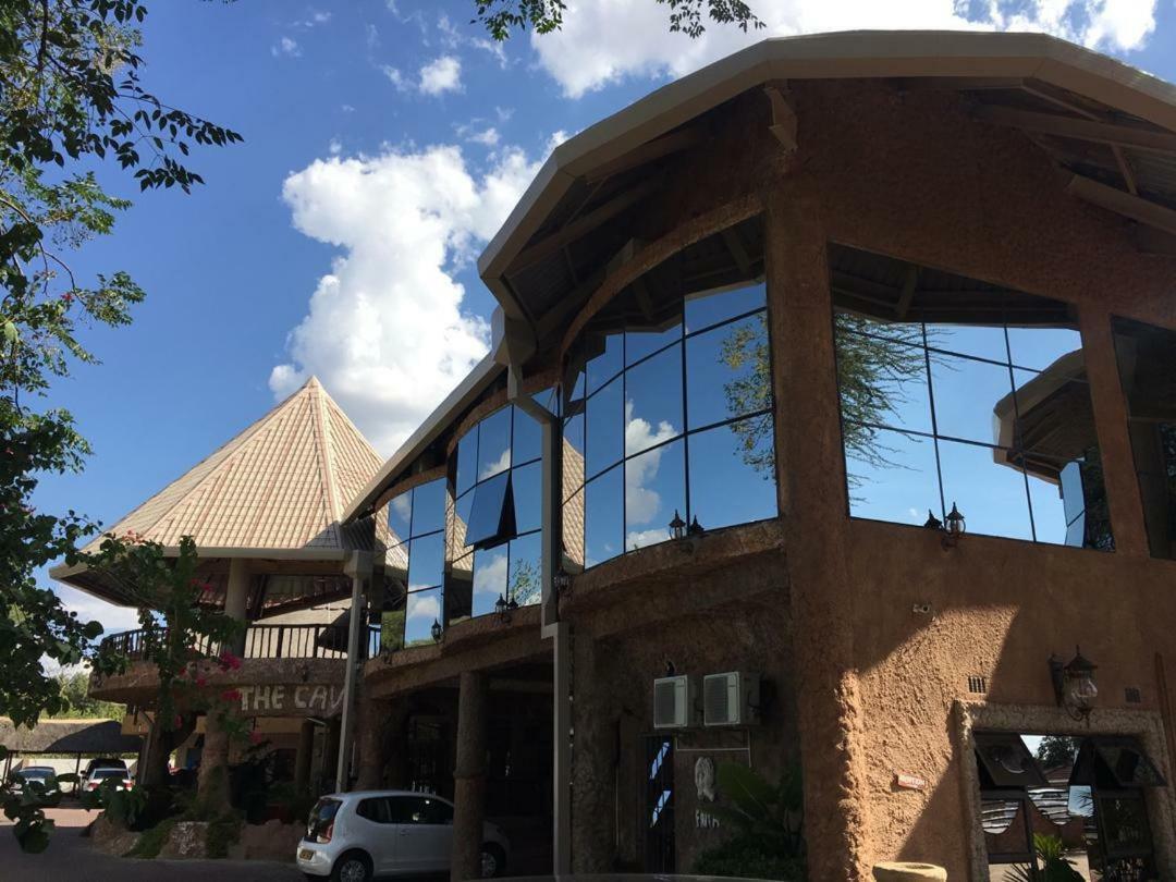 African Home Hotel Gaborone Zewnętrze zdjęcie